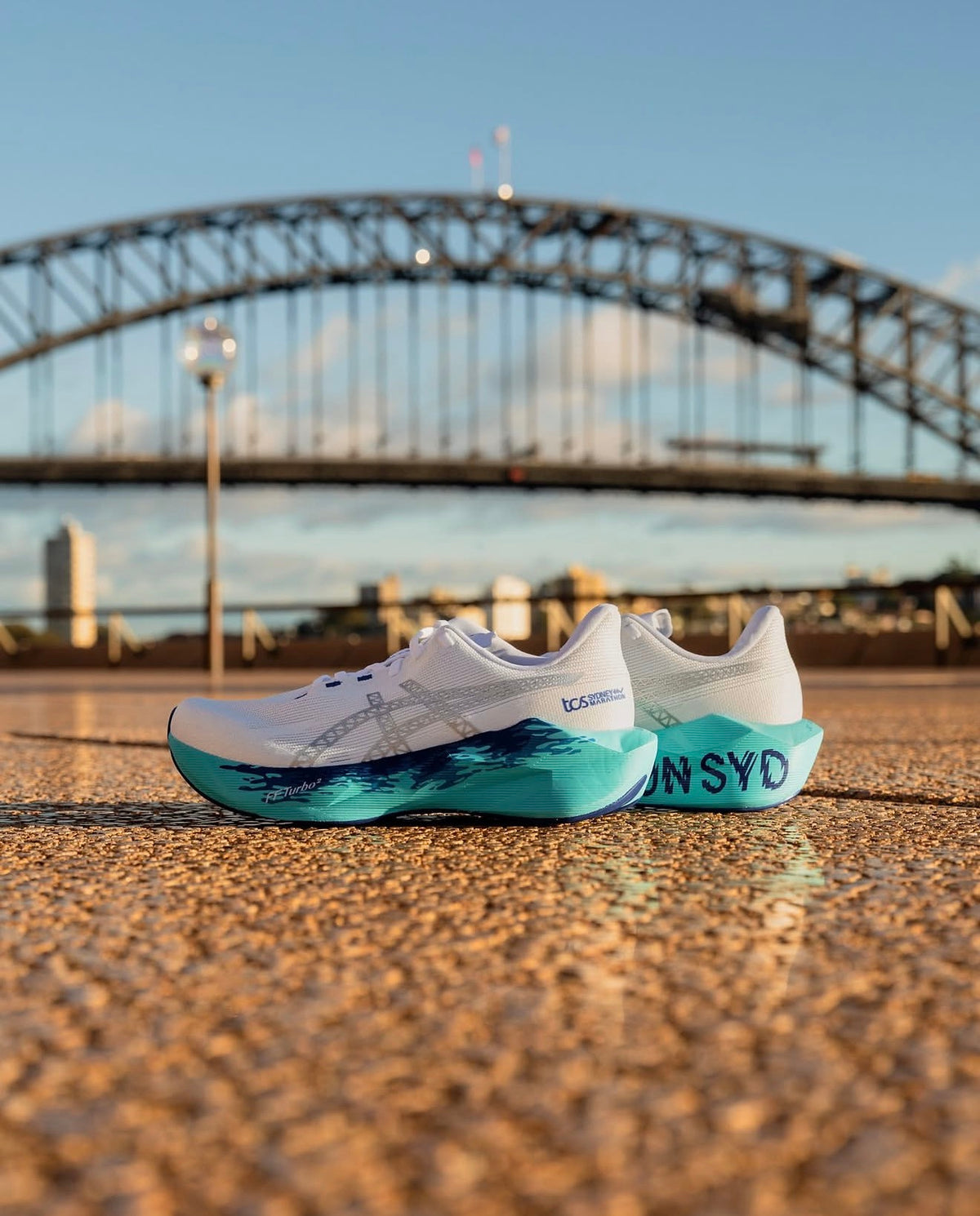 ASICS Novablast 6  TCS Sydney Marathon Edition